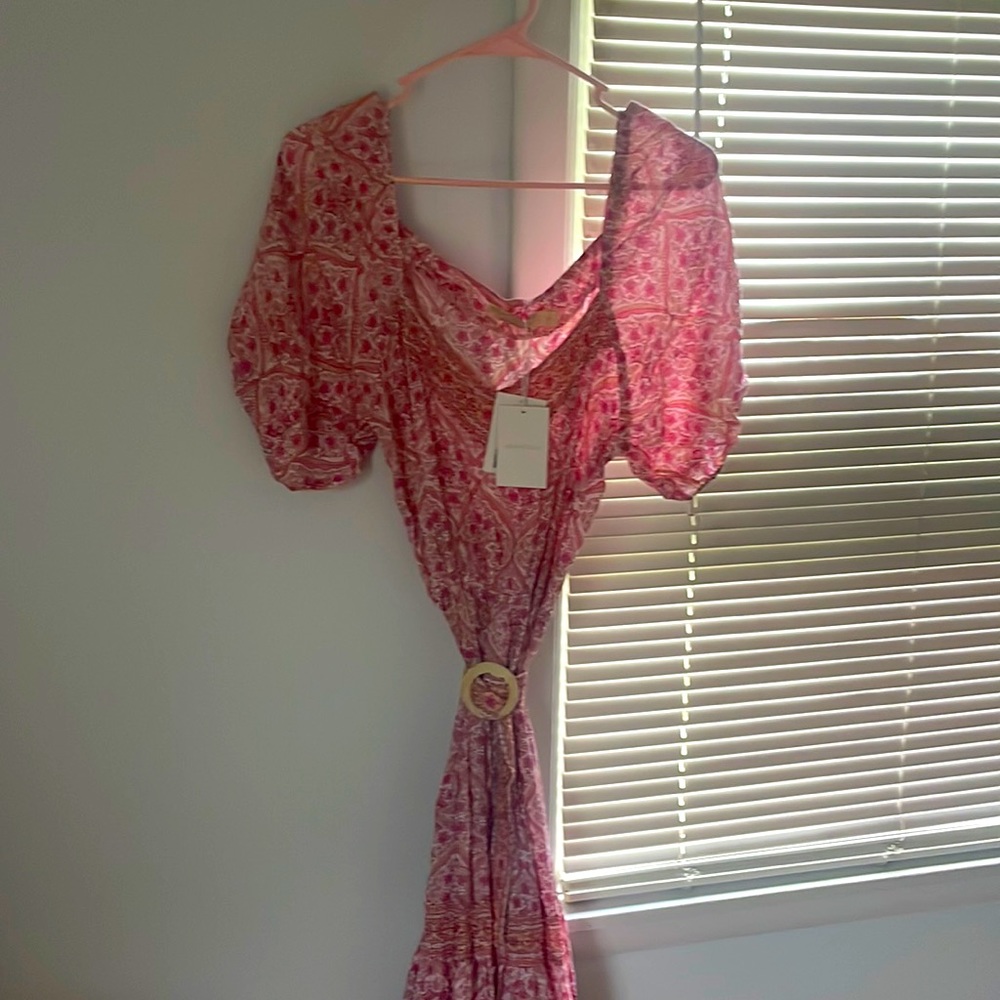 Beach gold loose fitting dress pink and light beige
